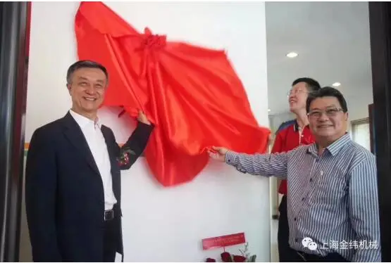 6369699360756479137432208
